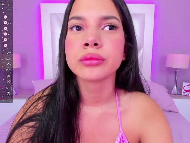 Live sex webcam photo for MeganRosse #276790564