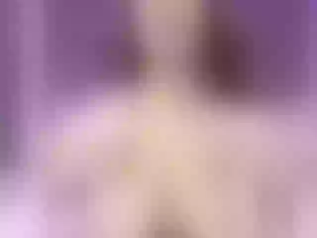 Live sex webcam photo for MeganRosse #276796740