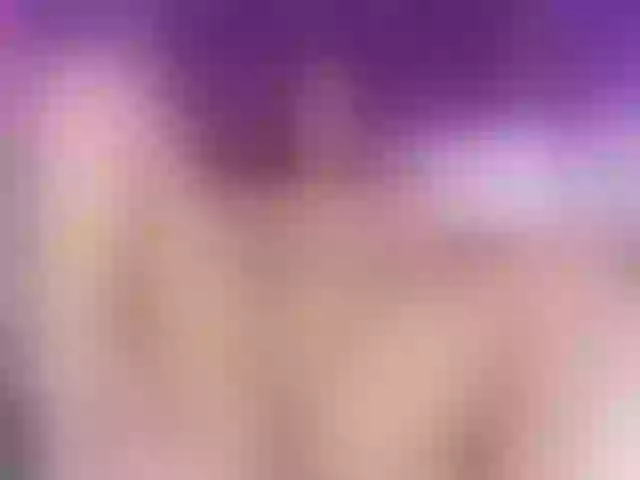 Live sex webcam photo for MeganRosse #276916177