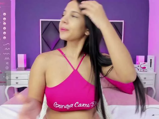 Live sex webcam photo for MeganRosse #276928469