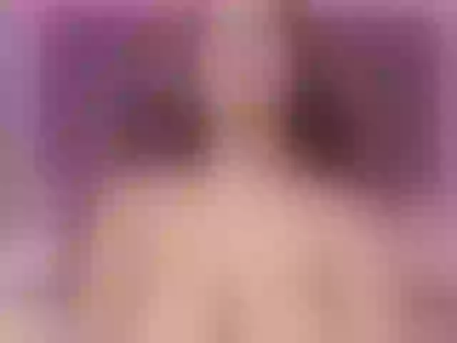Live sex webcam photo for MeganRosse #276942667