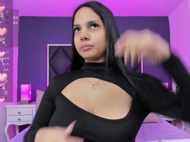 Live sex webcam photo for MeganRosse #276975855