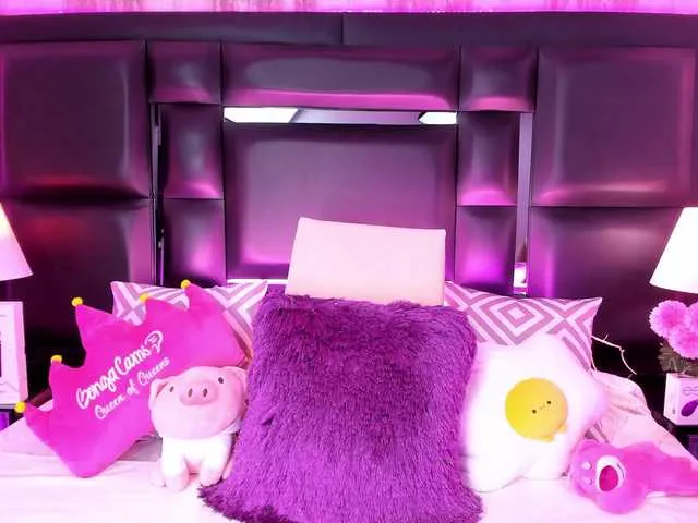 Live sex webcam photo for MeganRosse #277843805