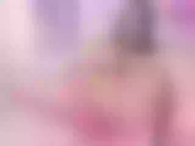 Live sex webcam photo for MeganRosse #277996630