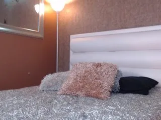 Live sex webcam photo for MeganScott #223678638
