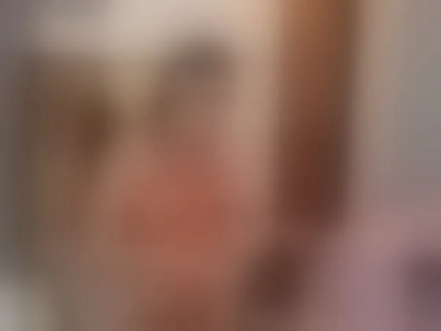 Live sex webcam photo for MeganThornee2 #275618877