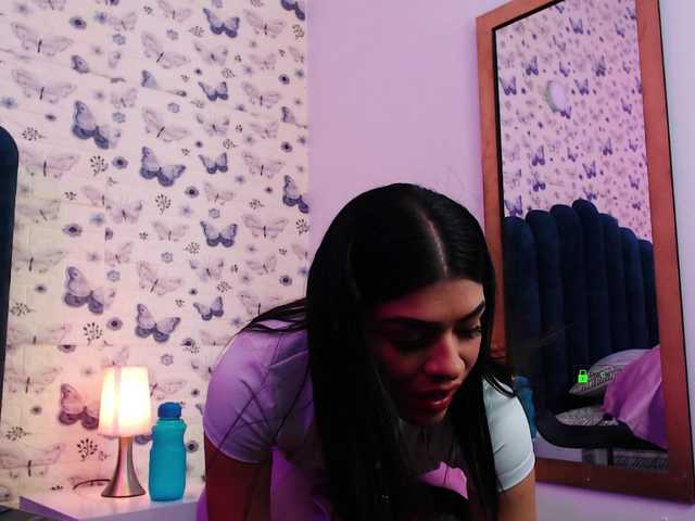 Live sex webcam photo for MeganWade #278012815