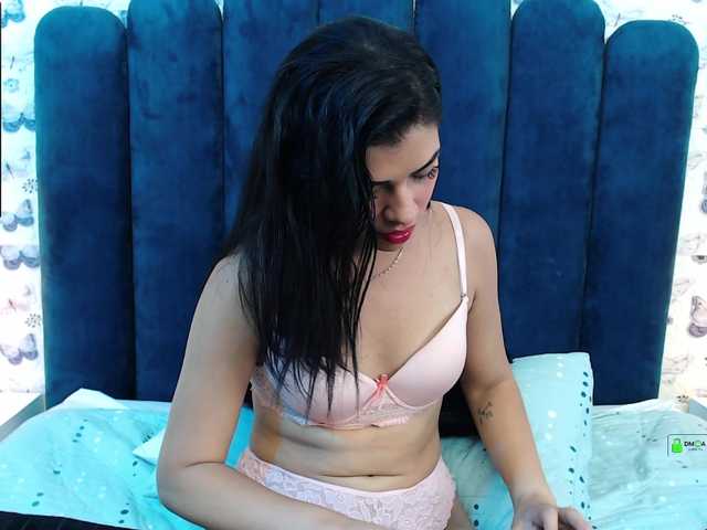 Live sex webcam photo for MeganWade #289223697