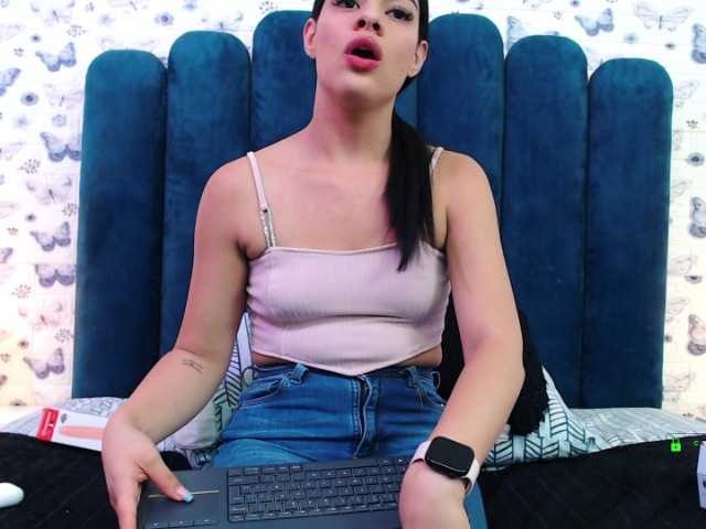 Live sex webcam photo for MeganWade #289730815