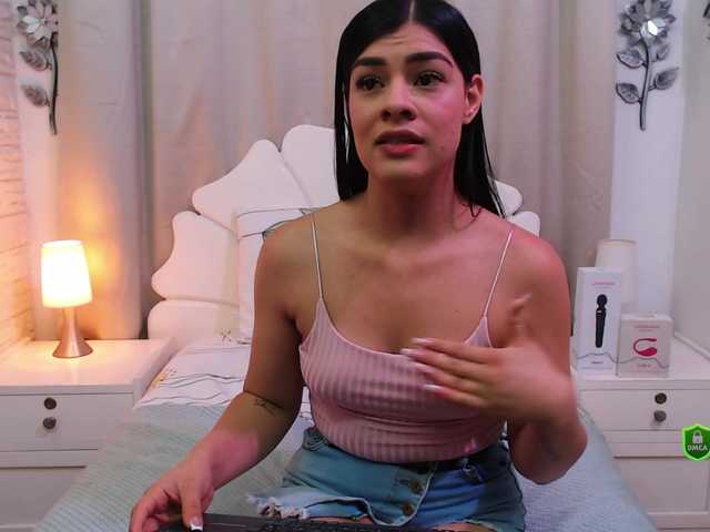 Live sex webcam photo for MeganWade #291152181