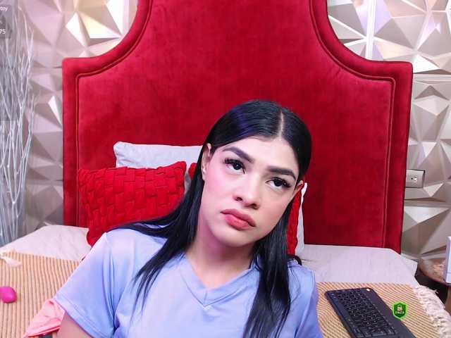 Live sex webcam photo for MeganWade #291458901