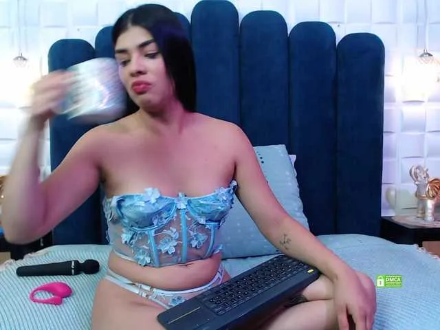 Live sex webcam photo for MeganWade #292370499