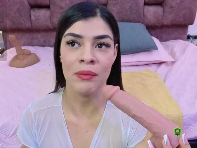 Live sex webcam photo for MeganWade #293063321