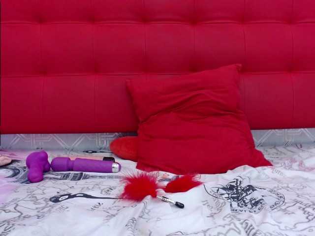 Live sex webcam photo for MeganWilliams #272078667