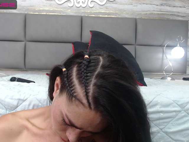 Live sex webcam photo for MeganWilliams #275943221