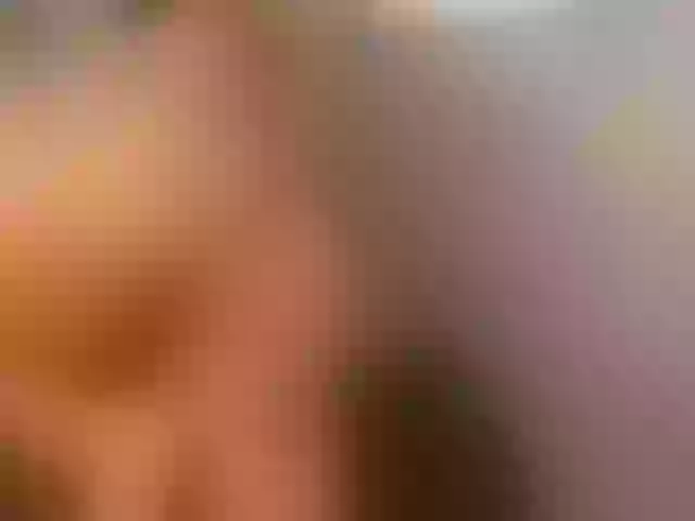 Live sex webcam photo for MegannGlow #273279674