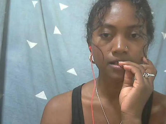 Live sex webcam photo for Megannehot #290716579