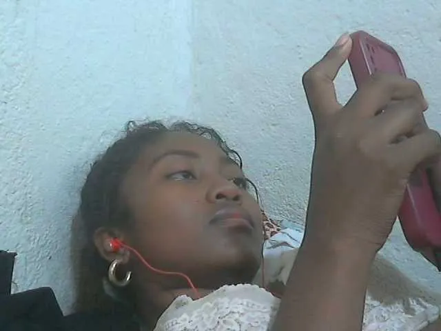 Live sex webcam photo for Megannehot #290749787