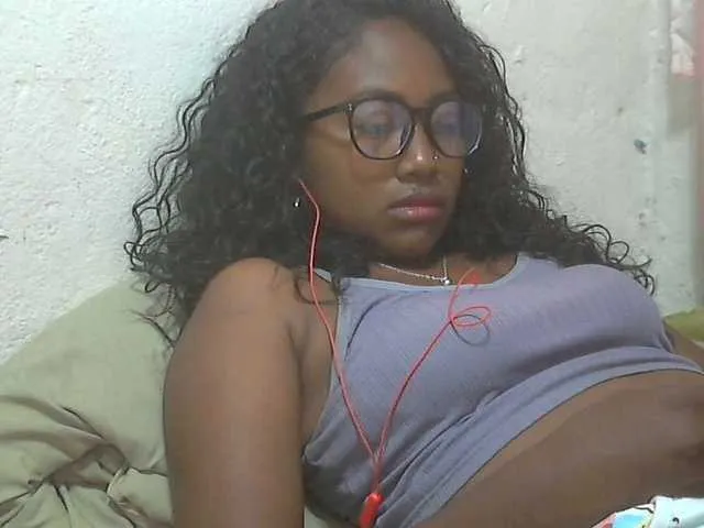 Live sex webcam photo for Megannehot #290812831