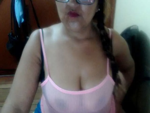 Live sex webcam photo for Meganny2023 #275593326