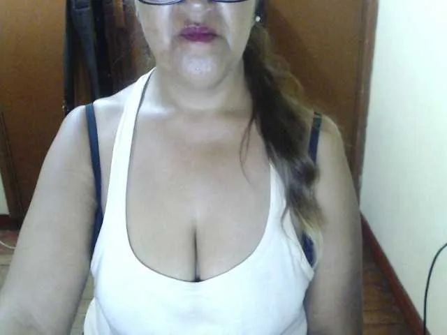 Live sex webcam photo for Meganny2023 #275651066