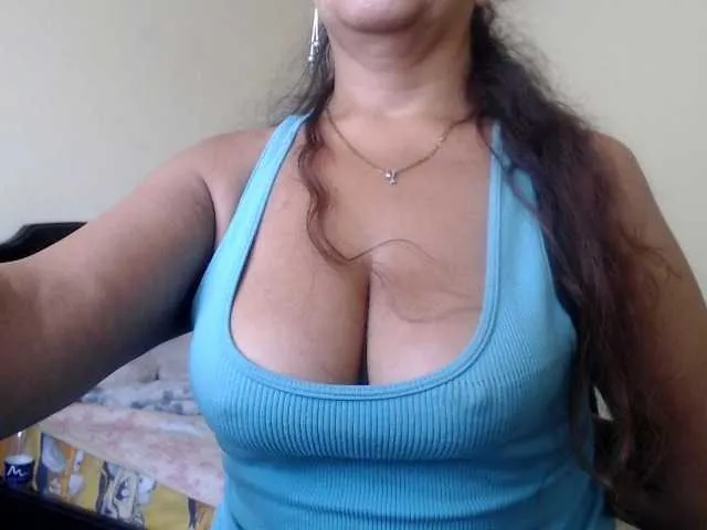 Live sex webcam photo for Meganny2023 #277470485