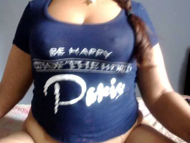 Live sex webcam photo for Meganny2023 #278155277