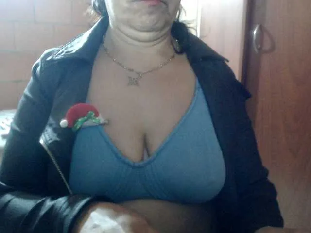 Live sex webcam photo for Meganny2023 #290238287