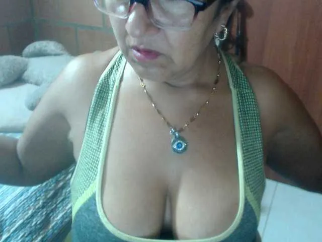 Live sex webcam photo for Meganny2023 #290411323