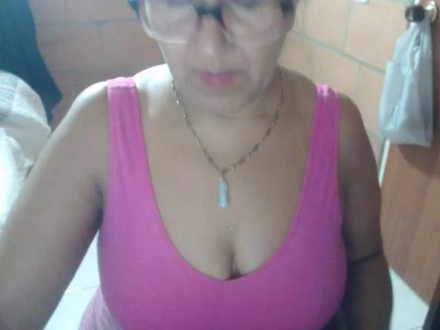 Live sex webcam photo for Meganny2023 #290947368