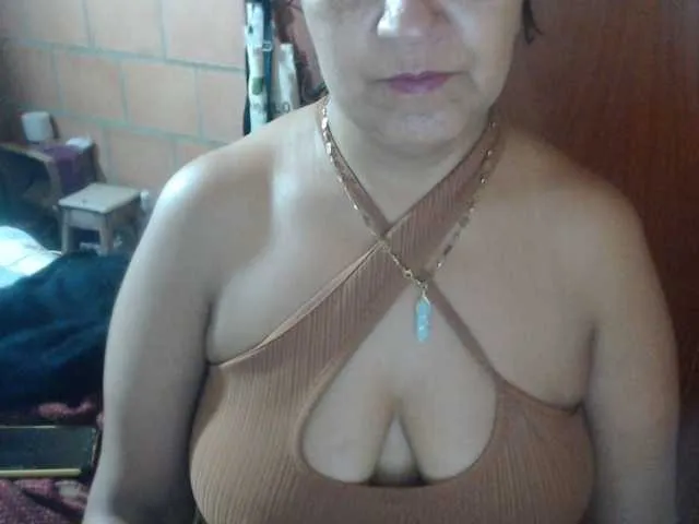 Live sex webcam photo for Meganny2023 #291275522