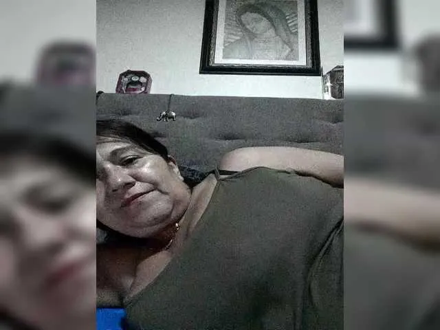 Live sex webcam photo for Meganny2023 #291510470