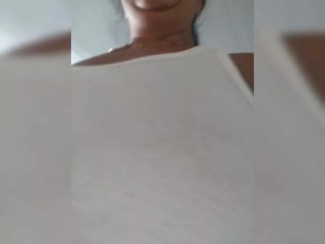 Live sex webcam photo for Meganny2023 #291570543