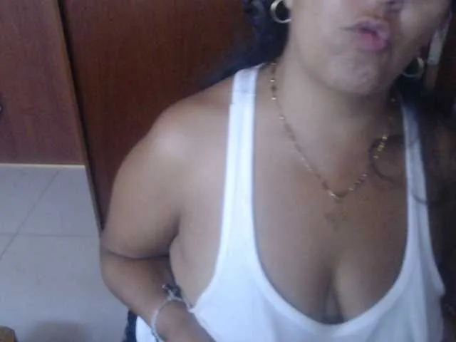 Live sex webcam photo for Meganny2023 #292122738