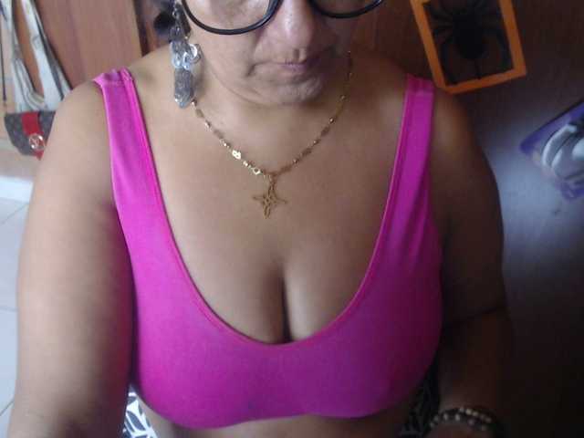 Live sex webcam photo for Meganny2023 #292403072