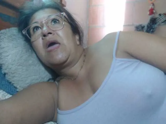 Live sex webcam photo for Meganny2023 #292589209