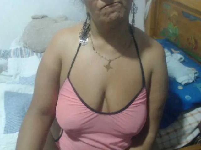 Live sex webcam photo for Meganny2023 #293688563