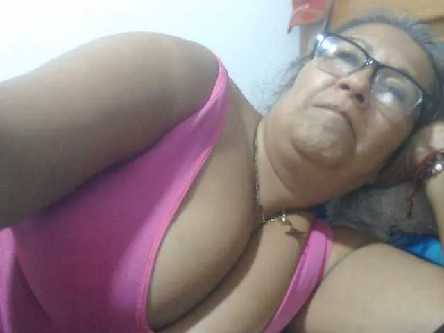 Live sex webcam photo for Meganny2023 #293703145