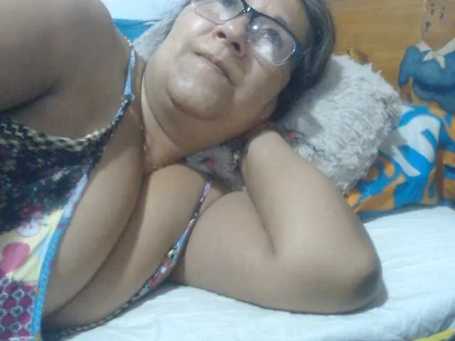 Live sex webcam photo for Meganny2023 #293739496