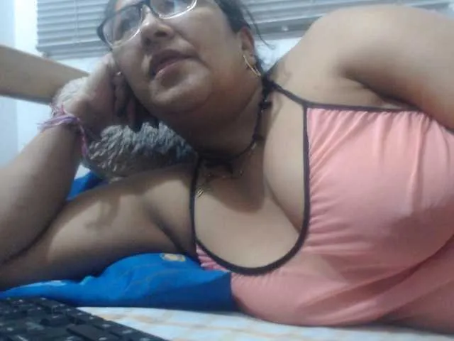 Live sex webcam photo for Meganny2023 #294168806