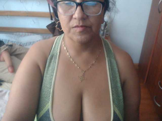 Live sex webcam photo for Meganny2023 #294213174