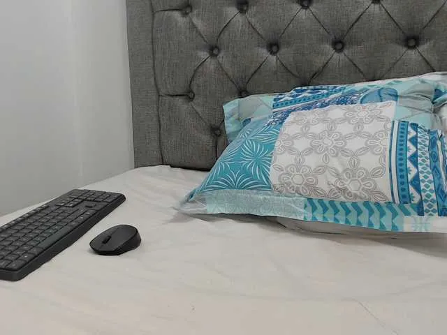 Live sex webcam photo for Meganscott69 #272017550