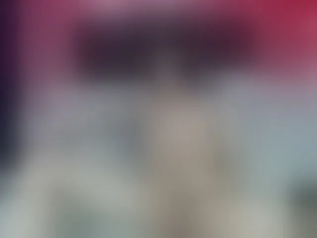 Live sex webcam photo for Megansweett1 #273727702