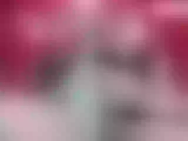 Live sex webcam photo for Megansweett1 #273752446