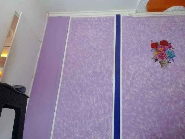 Live sex webcam photo for Megansweett1 #274525064