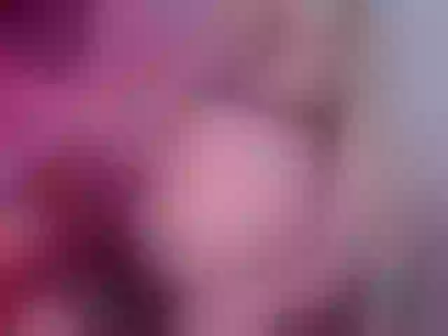 Live sex webcam photo for Megansweett1 #291758592