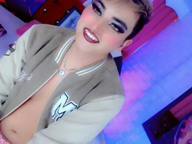 Live sex webcam photo for Megansweett1 #292095021