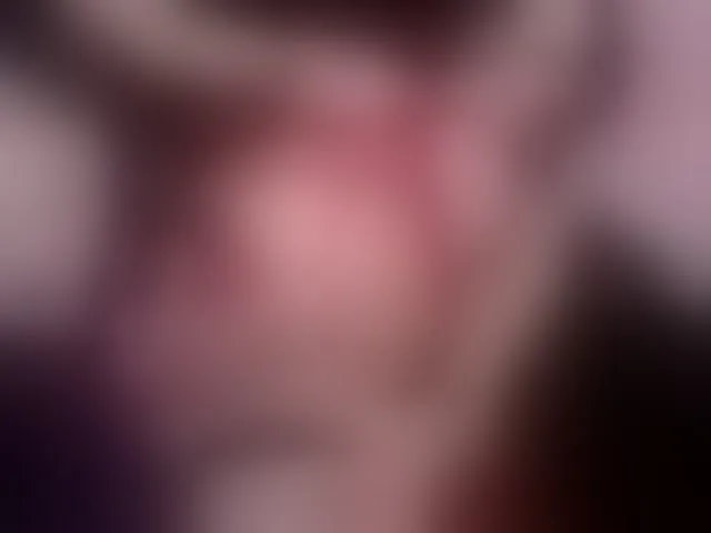Live sex webcam photo for Megansweett1 #292970594