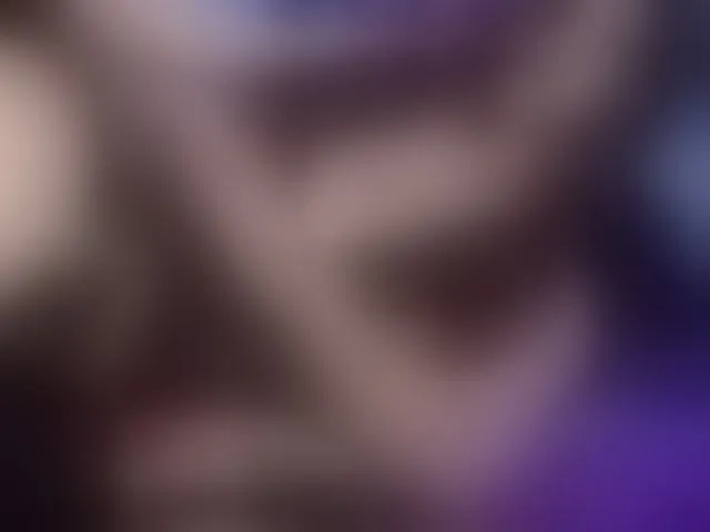 Live sex webcam photo for Megansweett1 #293494614