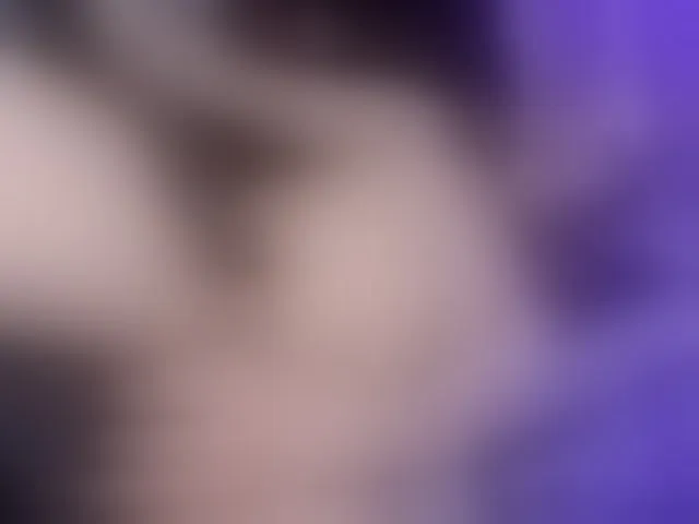 Live sex webcam photo for Megansweett1 #293732317
